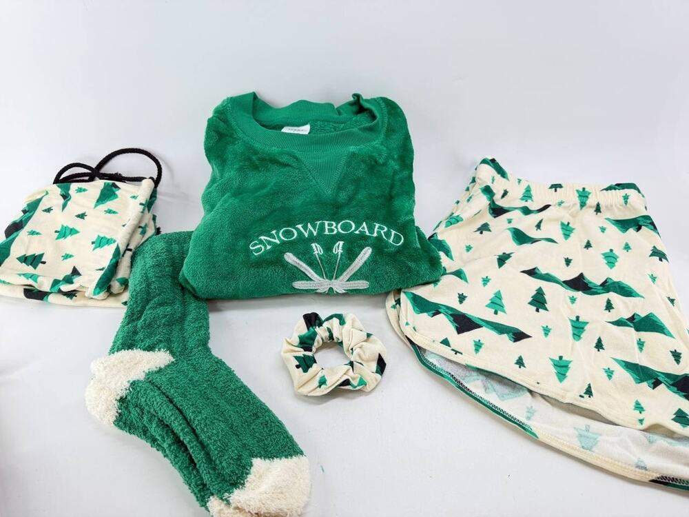 Serra Women's Plush Pajama Lounge Set L Snowboard Ski Club 5Pc Green No Tags